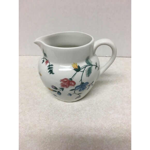 Laura Ashley Chinese Silk Creamer and Covered Sugar Set Made In England. - Picture 2 of 10